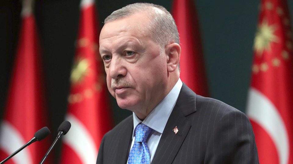 Cumhurbaşkanı Erdoğan amatör futbolcuların sorunlarını dinledi