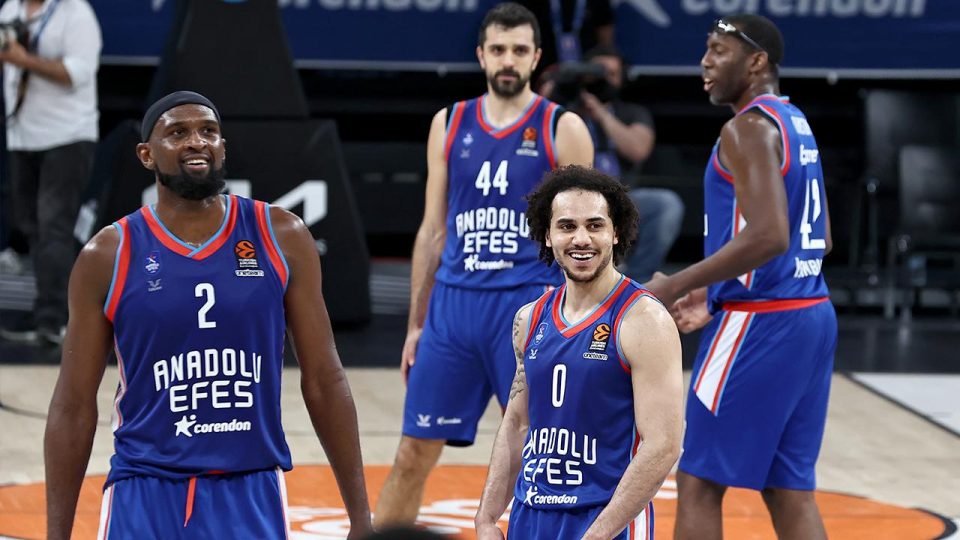 Anadolu Efes, Avrupa’nın en büyüğü olmak için parkeye çıkıyor