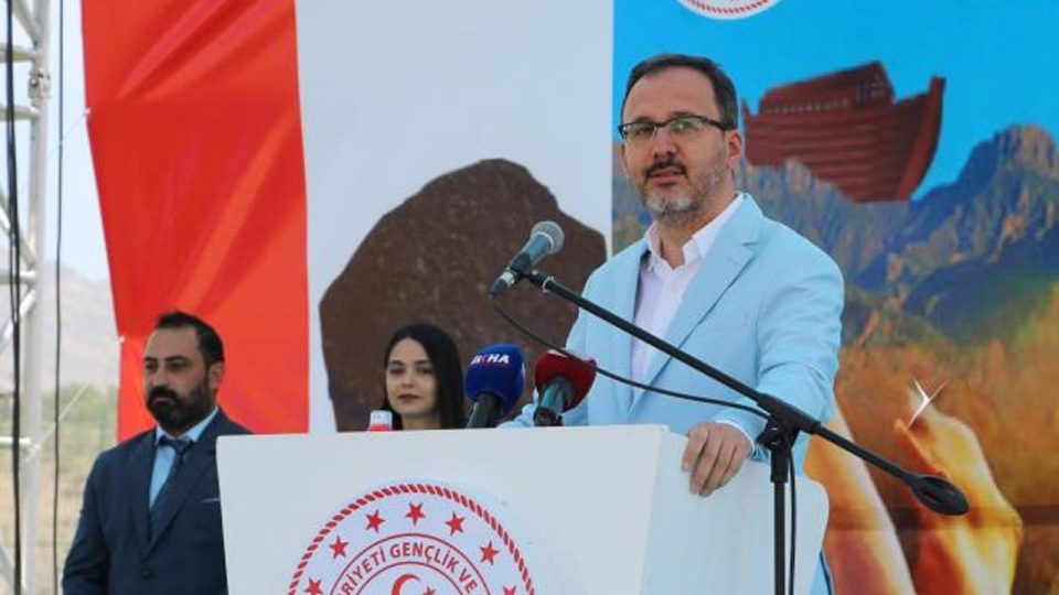 Bakan Kasapoğlu: O eski tabloları bu güzel gençlere yaşatmayacağız