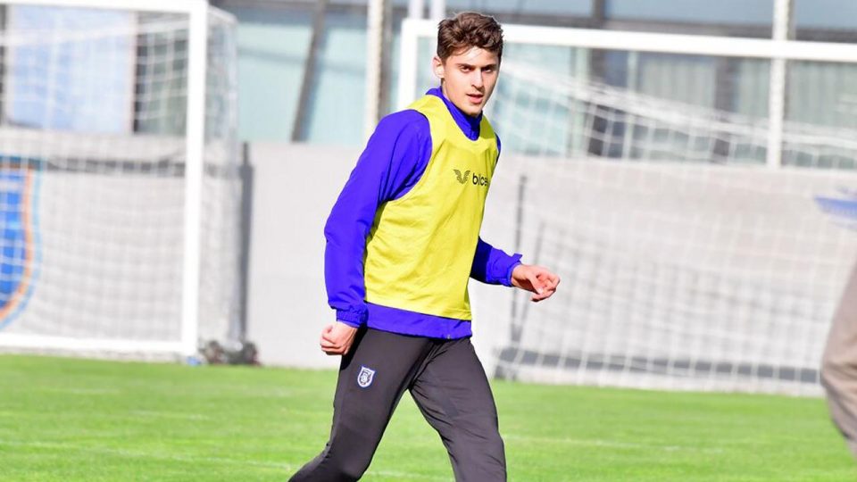 Başakşehirli futbolcu Ravil Tagir’in hedefi Avrupa