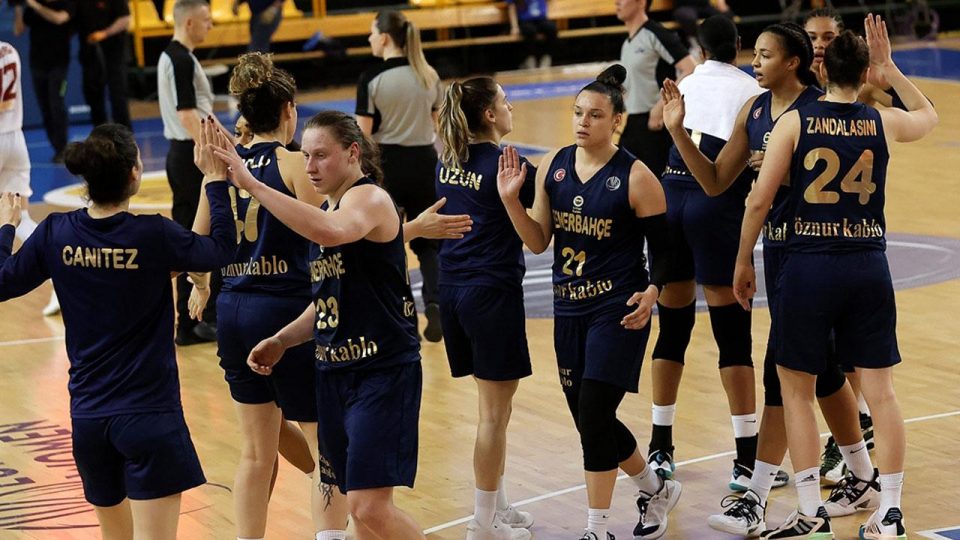 Fenerbahçe Öznur Kablo şampiyon oldu