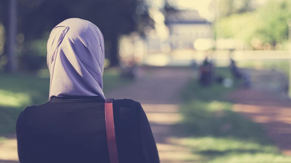 Finlandiya’da Müslüman sporculara ücretsiz başörtüsü