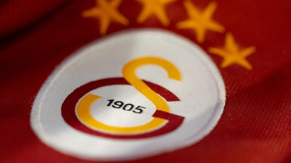 Galatasaray, Eren Aydın ile 3 yıllık sözleşme imzaladı