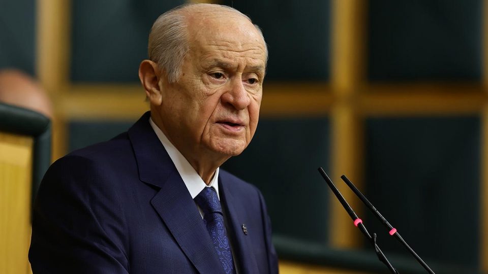 MHP Genel Başkanı Bahçeli, Beşiktaş’ı tebrik etti