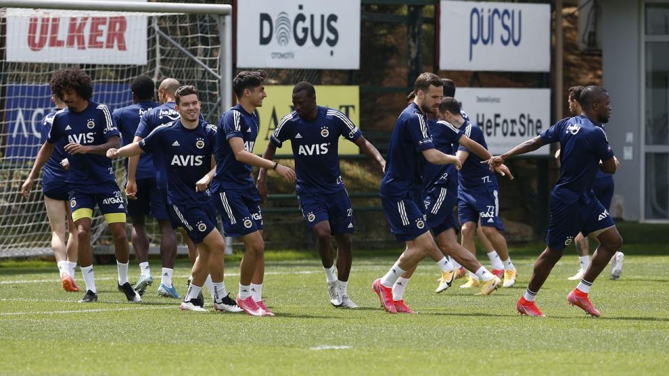Fenerbahçe’de orta saha hazır