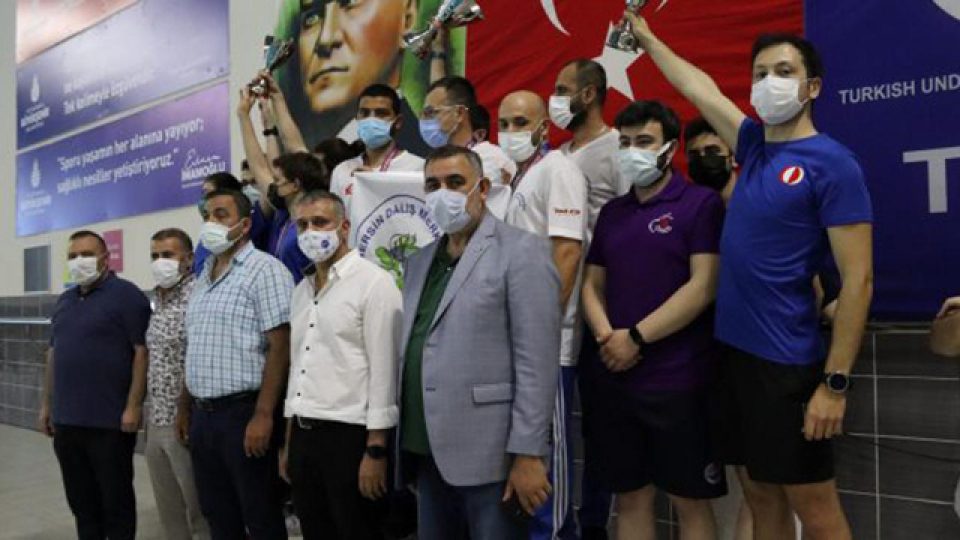 Su altında 13 Türkiye rekoru