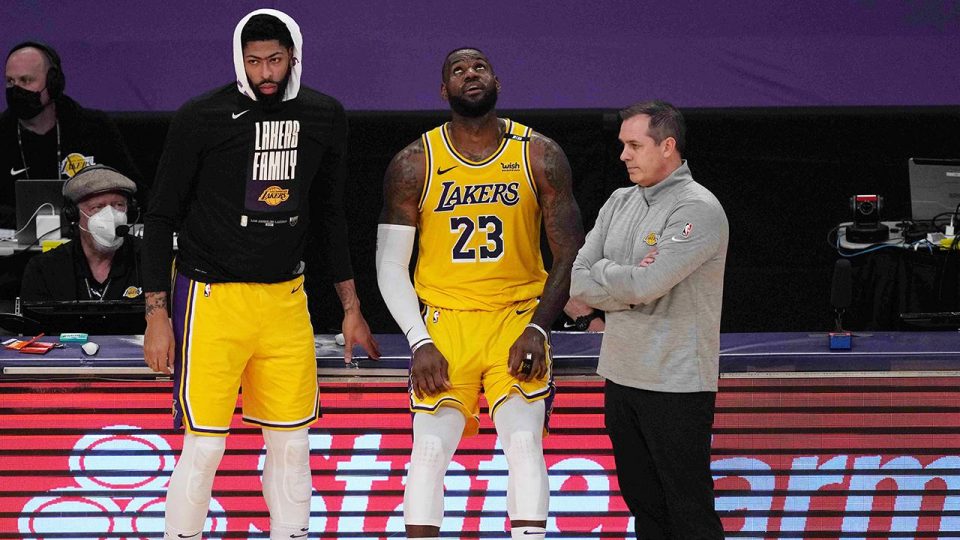 Suns son NBA şampiyonu Lakers’ı eledi