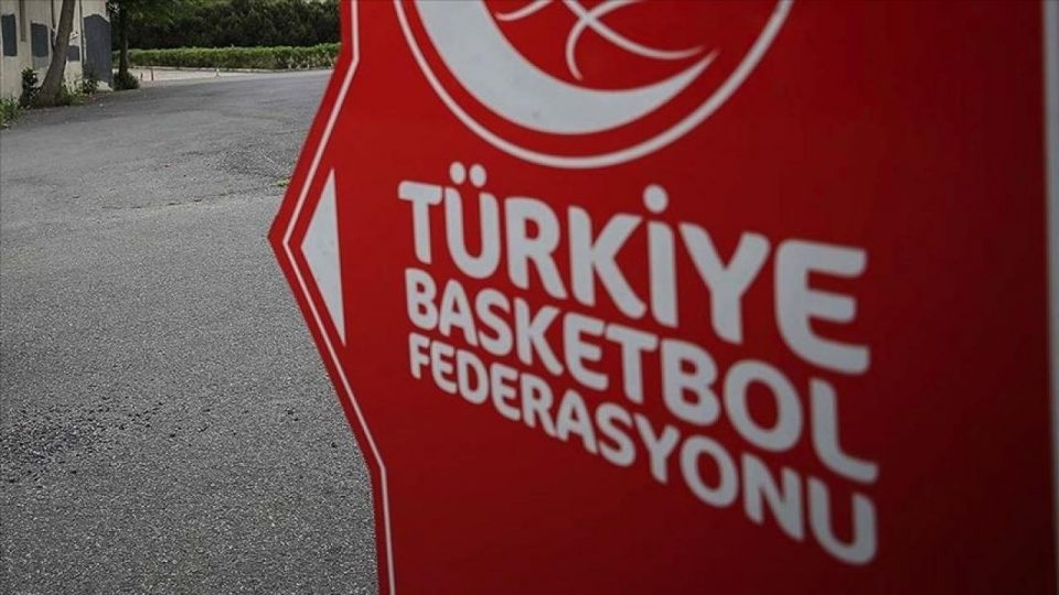 TBF: İBB, zabıtalarıyla bizi salonda çıkarmaya çalışmaktadır